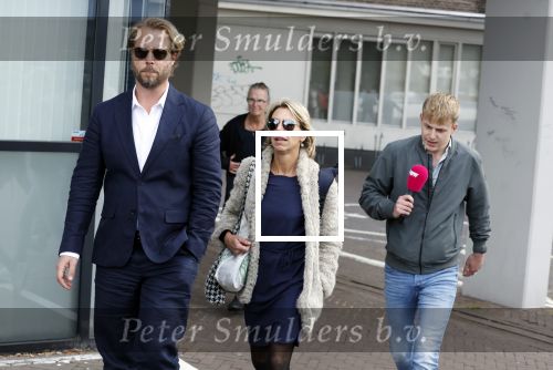 Assen 25 juli 2023
Rechtszaak Thijs Romer in de rechtbank van Assen Zijn moeder vader  Peter Romer en stiefmoeder kwamen met hem mee. Zijn advocaat is Wikke Monster