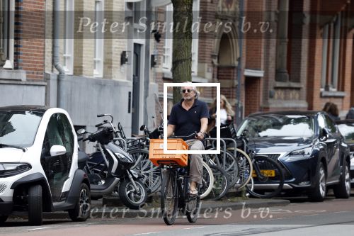 Amsterdam 24 juli 2023
Victor Reinier op zijn fiets in Amsterdam zuid.