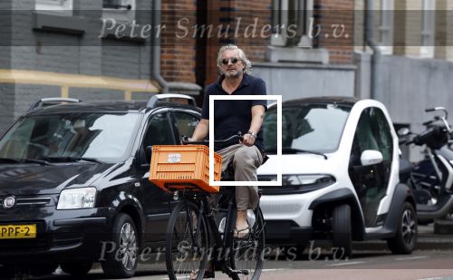 Amsterdam 24 juli 2023
Victor Reinier op zijn fiets in Amsterdam zuid.
