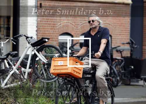 Amsterdam 24 juli 2023
Victor Reinier op zijn fiets in Amsterdam zuid.