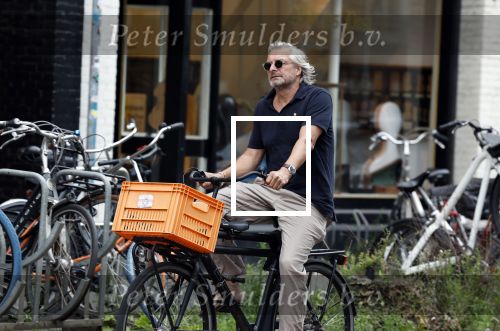 Amsterdam 24 juli 2023
Victor Reinier op zijn fiets in Amsterdam zuid.