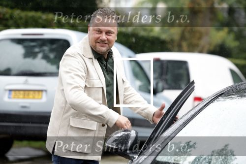 Prinsenbeek 31 juli 2023
Wesly Bronkhorst stapt in zijn auto . Wesly heeft momenteel een dikke nummer 1 hit met het liedje Amalia