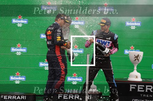 Winnaar Max Verstappen 2 Fernando Alonso en 3 Pierre Gasly Prins Bernhard Jr.