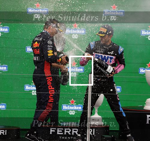 Winnaar Max Verstappen 2 Fernando Alonso en 3 Pierre Gasly Prins Bernhard Jr.