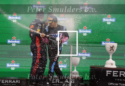 Winnaar Max Verstappen 2 Fernando Alonso en 3 Pierre Gasly Prins Bernhard Jr.