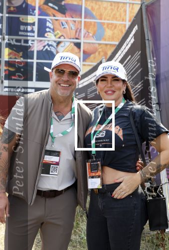 Zandvoort 25 augustus 2024
F1 Grand Prix op circuit Zandvoort met veel Bn ers en Royals. Andy v d Meijde met zijn vrouwe Melisa Schaufeli