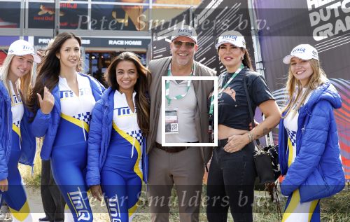 Zandvoort 25 augustus 2024
F1 Grand Prix op circuit Zandvoort met veel Bn ers en Royals. Andy v d Meijde met zijn vrouwe Melisa Schaufeli