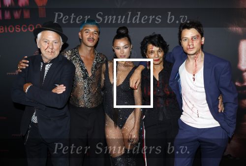 Amsterdam 16 augustus 204
Premiere Jimmy in Tuschinski. Charlie Chan Dagelet kwam met partner en ouders