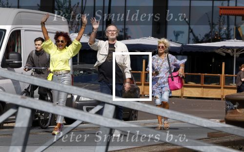 Amsterdam 31 augustus 2024
50 jaar Radio Veronica op het veronica schip.
Aanwezig oa Tineke de Nooij Wil Luikinga Adje Roland Erik de Zwart Ben Cramer Chimene v Oosterhout Manuela Kemp en haar man Tjerk Lammers .