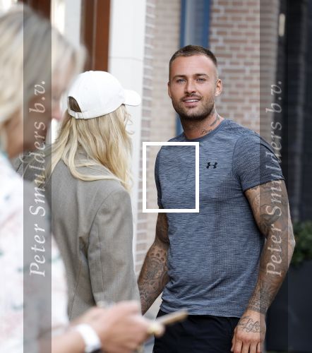 Amsterdam 8 augustus 2024
Dave Roelvink en zijn nieuwe vriendin Marijn Kuipers op de pc hooftstraat bij Dave zijn appartement .