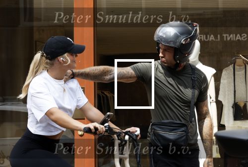 Amsterdam 15 augustus 2024
Dave Roelvink en zijn nieuwe vriendin Marijn Kuipers op de pc hooftstraat .