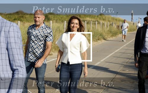 Scheveningen 27 augustus 2024
Afscheids feestje van Mark Rutte bij strandtent Culpepper. Dilan Yesilgoz met haar man en beveiliging