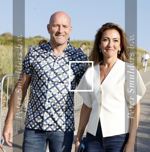 Scheveningen 27 augustus 2024
Afscheids feestje van Mark Rutte bij strandtent Culpepper. Dilan Yesilgoz met haar man en beveiliging