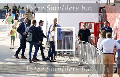 Scheveningen 27 augustus 2024
Afscheids feestje van Mark Rutte bij strandtent Culpepper. Dilan Yesilgoz met haar man en beveiliging