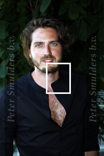 Wageningen 13 mei 2024
Presentatie musical 40-45 in hotel de Wereld met oa Soy Kroon Holly Brood Sjoerd Pleijsier Babette v Veen Kees Boot Frits Barend Dorian Bindels Gaia Aikman en Niniane Everaert.