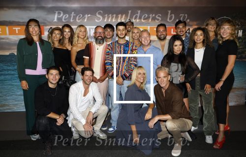 Hilversum 23 augustus 2024
Presentatie deelnemers expeditie Robinson 2024 . De presentatoren zijn Art Rooijakers en Nicolette Kluijver .
De deelnemers zijn Nouchka Fontijn Ymre Stiekema Vincent Visser Thomas v d Vlugt Hamza Othman Kimmylien Nguyen Jamie Kames Julie Reinders Ramon Brugman Joy v Swieten Billy Dans Ellemieke Vermolen Rikkie Kolle Ouassima Tajmout  Marijn Kuipers Farja Farvardin (FawryNotSawry) Kiran Badloe  en Timor Steffens