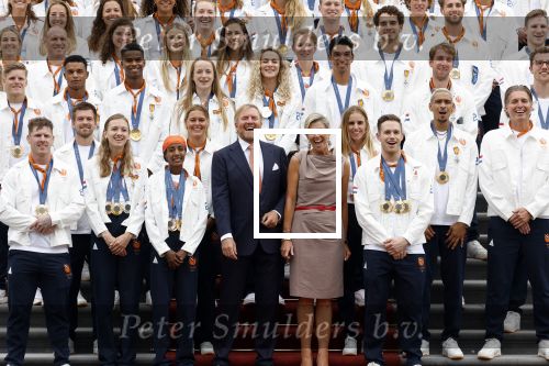 Den Haag 13 augustus 2024
Alle medaillewinnaars bij de olympische spelen op bezoek bij Koning Willem Alexander en Koningin Maxima op huis ten Bosch . oa aanwezig Femke Bol Sifan hassan Harrie Lavreysen Sharon v Rouwendaal Worthy de Jong Marit Bouwmeester Roy v d Berg de Hockey heren de hockey dames en alle roeiers.