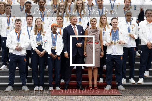 Den Haag 13 augustus 2024
Alle medaillewinnaars bij de olympische spelen op bezoek bij Koning Willem Alexander en Koningin Maxima op huis ten Bosch . oa aanwezig Femke Bol Sifan hassan Harrie Lavreysen Sharon v Rouwendaal Worthy de Jong Marit Bouwmeester Roy v d Berg de Hockey heren de hockey dames en alle roeiers.