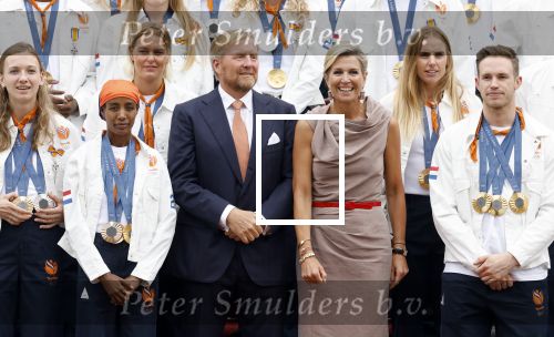 Den Haag 13 augustus 2024
Alle medaillewinnaars bij de olympische spelen op bezoek bij Koning Willem Alexander en Koningin Maxima op huis ten Bosch . oa aanwezig Femke Bol Sifan hassan Harrie Lavreysen Sharon v Rouwendaal Worthy de Jong Marit Bouwmeester Roy v d Berg de Hockey heren de hockey dames en alle roeiers.
