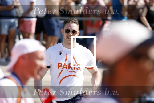 Scheveningen 12 augustus 2024
Aankomst olympische sporters in scheveningen . Humberto Tan presenteert het programma..
Harrie Lavreysen