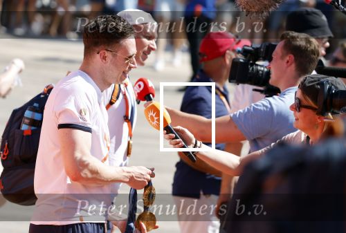 Scheveningen 12 augustus 2024
Aankomst olympische sporters in scheveningen . Humberto Tan presenteert het programma..
Harrie Lavreysen