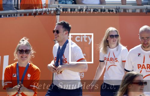Scheveningen 12 augustus 2024
Aankomst olympische sporters in scheveningen . Humberto Tan presenteert het programma..
Harrie Lavreysen