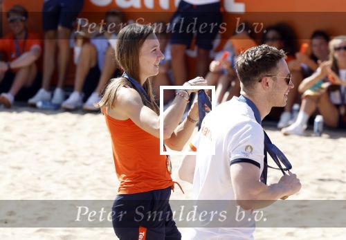 Scheveningen 12 augustus 2024
Aankomst olympische sporters in scheveningen . Humberto Tan presenteert het programma..
Harrie Lavreysen en Femke Bol