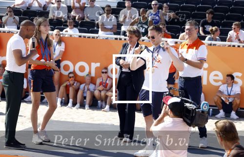 Scheveningen 12 augustus 2024
Aankomst olympische sporters in scheveningen . Humberto Tan presenteert het programma..
Harrie Lavreysen en Femke Bol