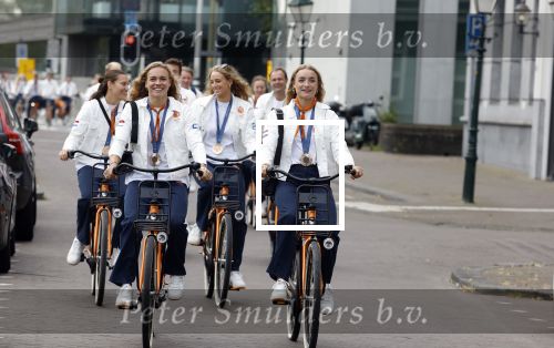 Den Haag 13 augustus 2024
De Olympische sporters die een medaille gehaald hebben worden ontvangen door premier Dick Schoof .