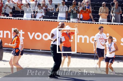 Scheveningen 12 augustus 2024
Aankomst olympische sporters in scheveningen . Humberto Tan presenteert het programma.