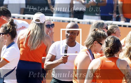 Scheveningen 12 augustus 2024
Aankomst olympische sporters in scheveningen . Humberto Tan presenteert het programma.