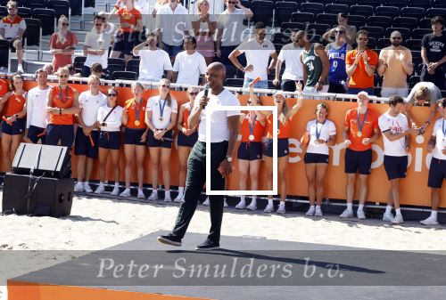 Scheveningen 12 augustus 2024
Aankomst olympische sporters in scheveningen . Humberto Tan presenteert het programma.
