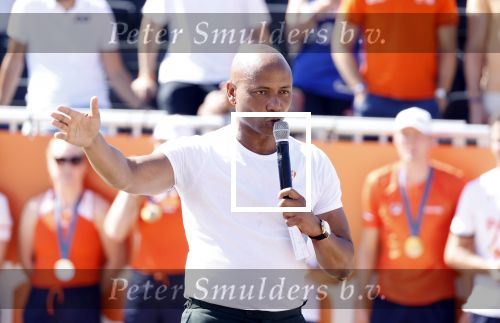 Scheveningen 12 augustus 2024
Aankomst olympische sporters in scheveningen . Humberto Tan presenteert het programma.