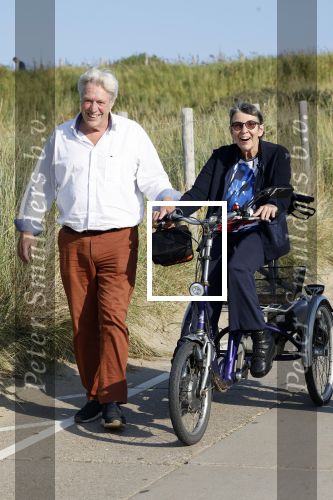 Scheveningen 27 augustus 2024
Afscheids feestje van Mark Rutte bij strandtent Culpepper. Jetta Klijnsma met man