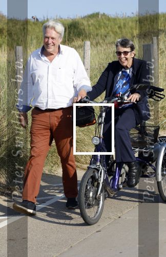 Scheveningen 27 augustus 2024
Afscheids feestje van Mark Rutte bij strandtent Culpepper. Jetta Klijnsma met man