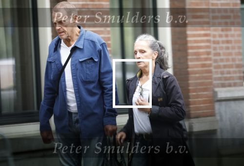 Amsterdam 22 augustus 2024
Joop Oonk met zijn vrouw op straat in Amsterdam.