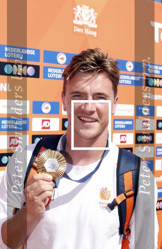 Scheveningen 12 augustus 2024
Aankomst olympische sporters in scheveningen . Humberto Tan presenteert het programma. Jorrit Croon