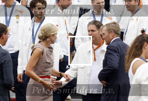 Den Haag 13 augustus 2024
Alle medaillewinnaars bij de olympische spelen op bezoek bij Koning Willem Alexander en Koningin Maxima op huis ten Bosch . oa aanwezig Femke Bol Sifan hassan Harrie Lavreysen Sharon v Rouwendaal Worthy de Jong Marit Bouwmeester Roy v d Berg de Hockey heren de hockey dames en alle roeiers. Pieter vd Hoogenband