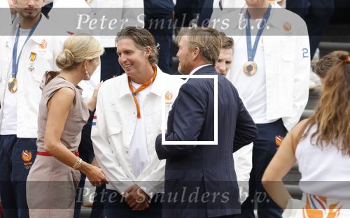 Den Haag 13 augustus 2024
Alle medaillewinnaars bij de olympische spelen op bezoek bij Koning Willem Alexander en Koningin Maxima op huis ten Bosch . oa aanwezig Femke Bol Sifan hassan Harrie Lavreysen Sharon v Rouwendaal Worthy de Jong Marit Bouwmeester Roy v d Berg de Hockey heren de hockey dames en alle roeiers. Pieter vd Hoogenband