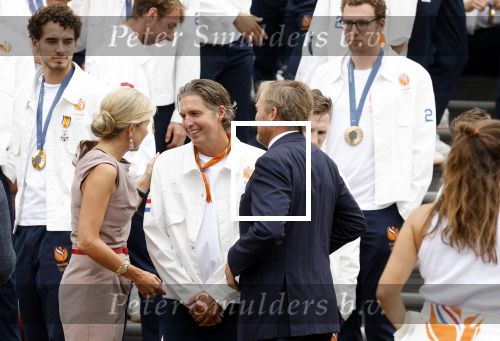 Den Haag 13 augustus 2024
Alle medaillewinnaars bij de olympische spelen op bezoek bij Koning Willem Alexander en Koningin Maxima op huis ten Bosch . oa aanwezig Femke Bol Sifan hassan Harrie Lavreysen Sharon v Rouwendaal Worthy de Jong Marit Bouwmeester Roy v d Berg de Hockey heren de hockey dames en alle roeiers. Pieter vd Hoogenband