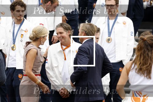 Den Haag 13 augustus 2024
Alle medaillewinnaars bij de olympische spelen op bezoek bij Koning Willem Alexander en Koningin Maxima op huis ten Bosch . oa aanwezig Femke Bol Sifan hassan Harrie Lavreysen Sharon v Rouwendaal Worthy de Jong Marit Bouwmeester Roy v d Berg de Hockey heren de hockey dames en alle roeiers. Pieter vd Hoogenband