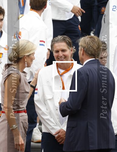 Den Haag 13 augustus 2024
Alle medaillewinnaars bij de olympische spelen op bezoek bij Koning Willem Alexander en Koningin Maxima op huis ten Bosch . oa aanwezig Femke Bol Sifan hassan Harrie Lavreysen Sharon v Rouwendaal Worthy de Jong Marit Bouwmeester Roy v d Berg de Hockey heren de hockey dames en alle roeiers. Pieter vd Hoogenband