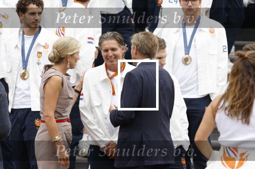 Den Haag 13 augustus 2024
Alle medaillewinnaars bij de olympische spelen op bezoek bij Koning Willem Alexander en Koningin Maxima op huis ten Bosch . oa aanwezig Femke Bol Sifan hassan Harrie Lavreysen Sharon v Rouwendaal Worthy de Jong Marit Bouwmeester Roy v d Berg de Hockey heren de hockey dames en alle roeiers. Pieter vd Hoogenband