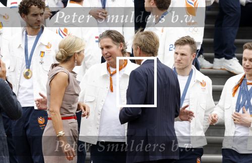 Den Haag 13 augustus 2024
Alle medaillewinnaars bij de olympische spelen op bezoek bij Koning Willem Alexander en Koningin Maxima op huis ten Bosch . oa aanwezig Femke Bol Sifan hassan Harrie Lavreysen Sharon v Rouwendaal Worthy de Jong Marit Bouwmeester Roy v d Berg de Hockey heren de hockey dames en alle roeiers. Pieter vd Hoogenband
