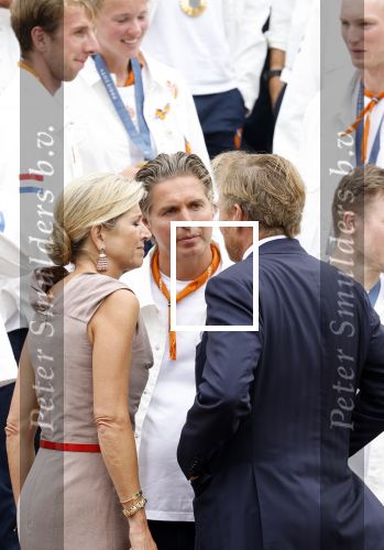 Den Haag 13 augustus 2024
Alle medaillewinnaars bij de olympische spelen op bezoek bij Koning Willem Alexander en Koningin Maxima op huis ten Bosch . oa aanwezig Femke Bol Sifan hassan Harrie Lavreysen Sharon v Rouwendaal Worthy de Jong Marit Bouwmeester Roy v d Berg de Hockey heren de hockey dames en alle roeiers. Pieter vd Hoogenband