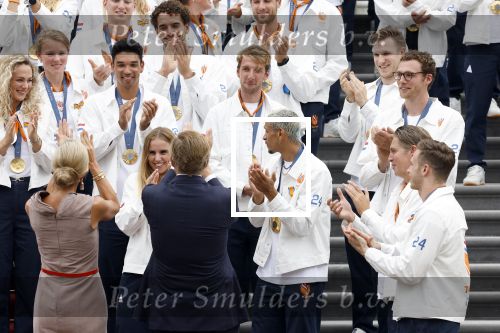 Den Haag 13 augustus 2024
Alle medaillewinnaars bij de olympische spelen op bezoek bij Koning Willem Alexander en Koningin Maxima op huis ten Bosch . oa aanwezig Femke Bol Sifan hassan Harrie Lavreysen Sharon v Rouwendaal Worthy de Jong Marit Bouwmeester Roy v d Berg de Hockey heren de hockey dames en alle roeiers.