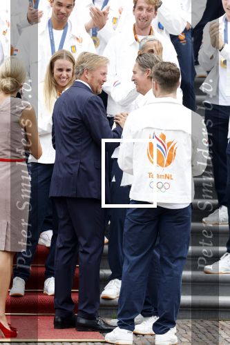 Den Haag 13 augustus 2024
Alle medaillewinnaars bij de olympische spelen op bezoek bij Koning Willem Alexander en Koningin Maxima op huis ten Bosch . oa aanwezig Femke Bol Sifan hassan Harrie Lavreysen Sharon v Rouwendaal Worthy de Jong Marit Bouwmeester Roy v d Berg de Hockey heren de hockey dames en alle roeiers.. Pieter v d Hoogenband