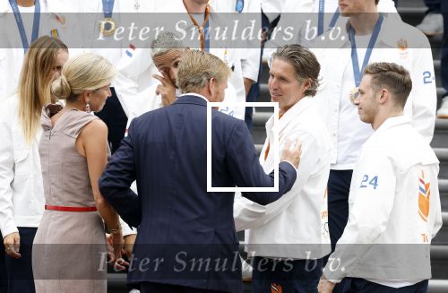 Den Haag 13 augustus 2024
Alle medaillewinnaars bij de olympische spelen op bezoek bij Koning Willem Alexander en Koningin Maxima op huis ten Bosch . oa aanwezig Femke Bol Sifan hassan Harrie Lavreysen Sharon v Rouwendaal Worthy de Jong Marit Bouwmeester Roy v d Berg de Hockey heren de hockey dames en alle roeiers.. Pieter v d Hoogenband