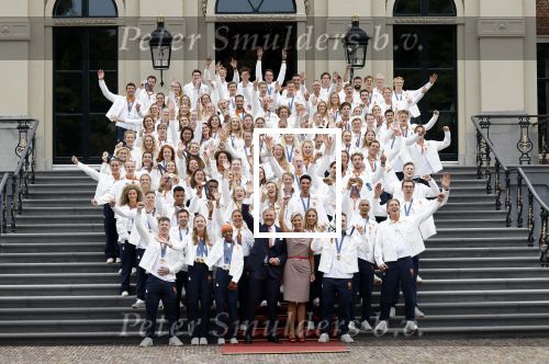 Den Haag 13 augustus 2024
Alle medaillewinnaars bij de olympische spelen op bezoek bij Koning Willem Alexander en Koningin Maxima op huis ten Bosch . oa aanwezig Femke Bol Sifan hassan Harrie Lavreysen Sharon v Rouwendaal Worthy de Jong Marit Bouwmeester Roy v d Berg de Hockey heren de hockey dames en alle roeiers.
