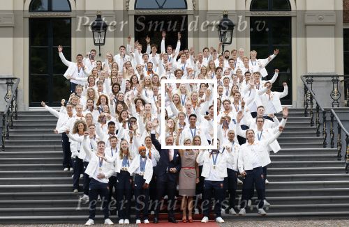 Den Haag 13 augustus 2024
Alle medaillewinnaars bij de olympische spelen op bezoek bij Koning Willem Alexander en Koningin Maxima op huis ten Bosch . oa aanwezig Femke Bol Sifan hassan Harrie Lavreysen Sharon v Rouwendaal Worthy de Jong Marit Bouwmeester Roy v d Berg de Hockey heren de hockey dames en alle roeiers.